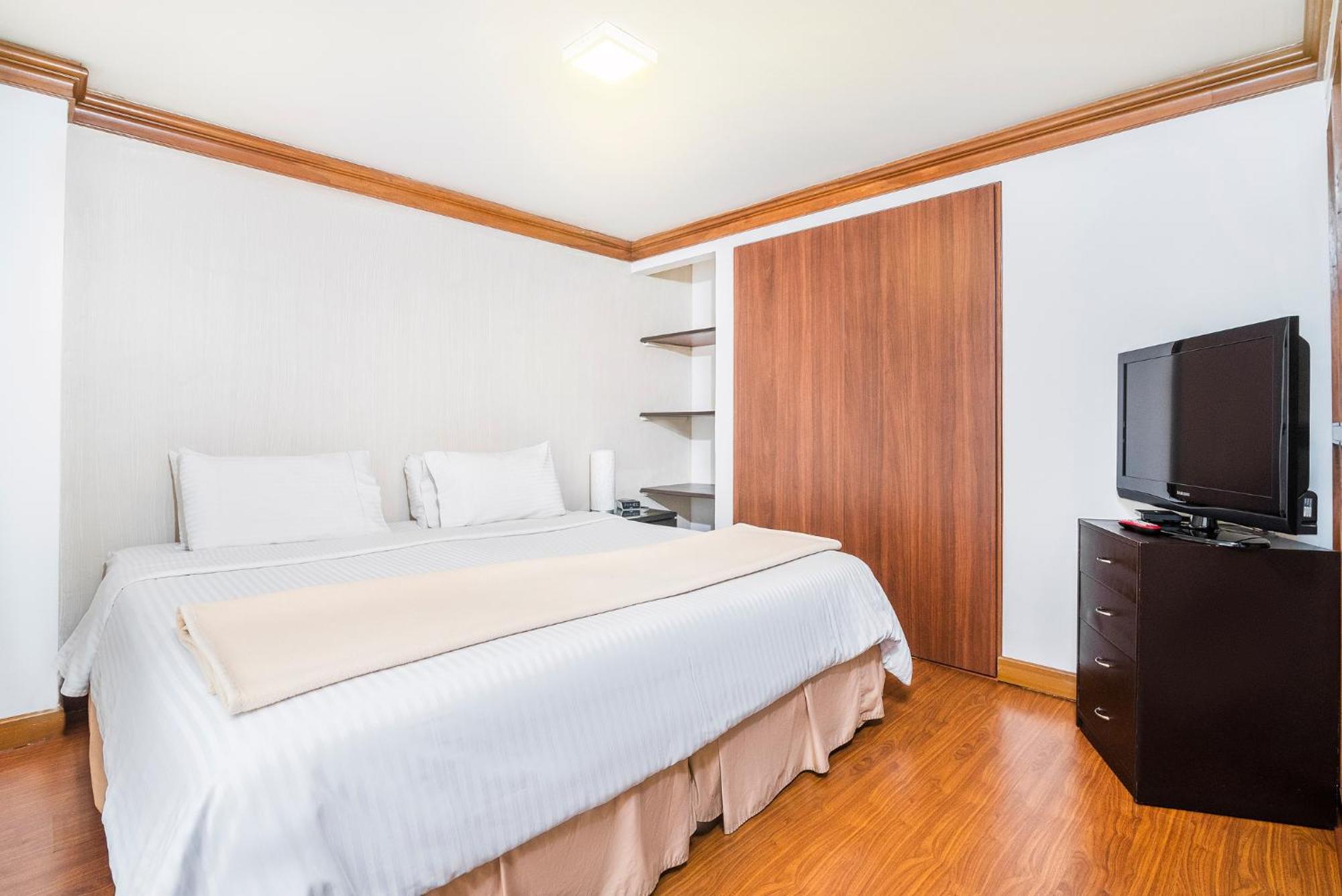 Lloyds Apartasuites Parque 93 โบโกตา ภายนอก รูปภาพ