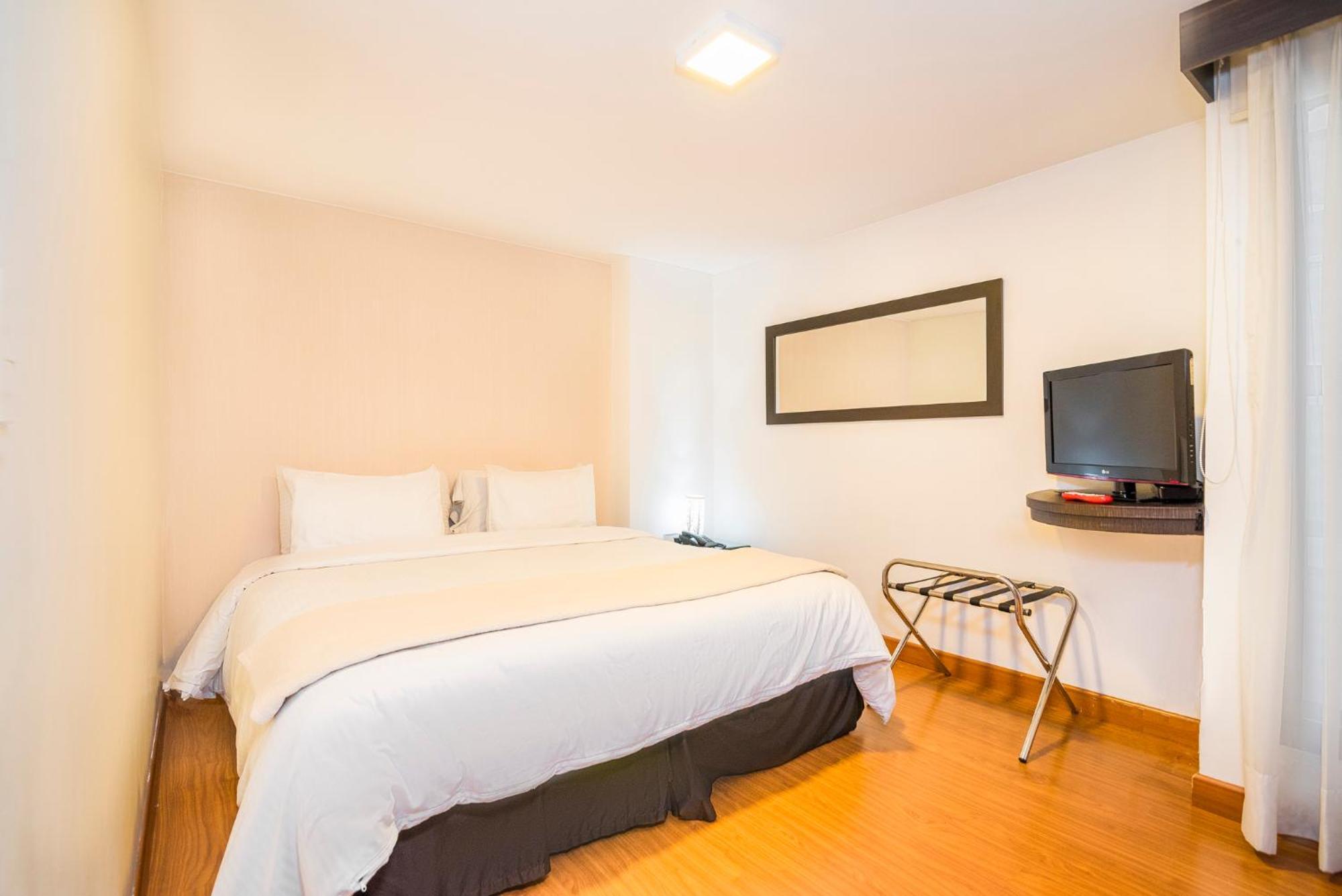 Lloyds Apartasuites Parque 93 โบโกตา ภายนอก รูปภาพ