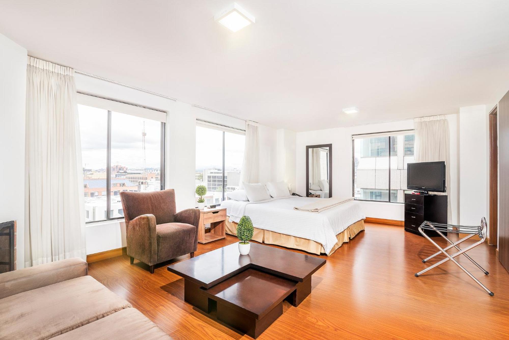 Lloyds Apartasuites Parque 93 โบโกตา ภายนอก รูปภาพ